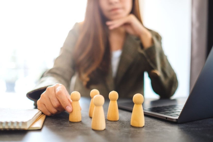 why choose us - R talent hub